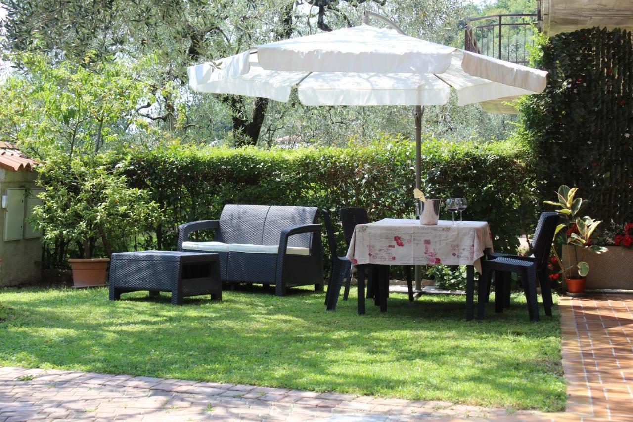 Relax In The Olive Grove Appartement Toscolano Maderno Buitenkant foto